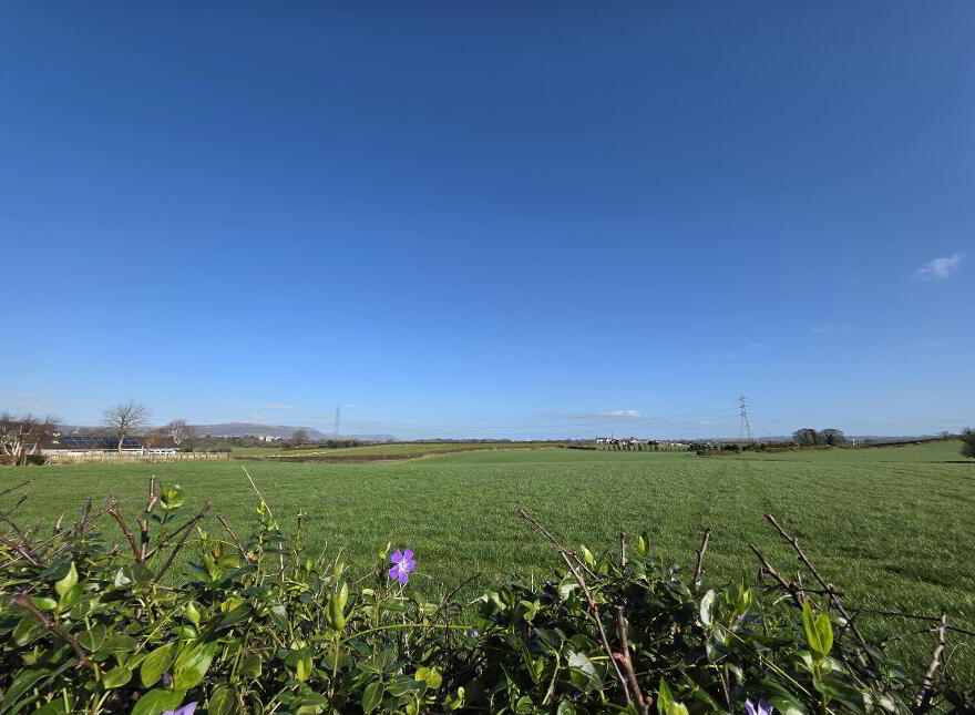 18 Hilden View, Tullynacross Road, Lisburn, BT27 5SF