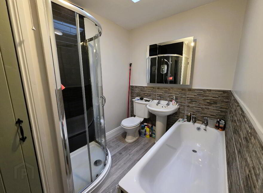 18 Hilden View, Tullynacross Road, Lisburn, BT27 5SF