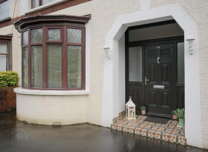 99 Demesne Road, Holywood, BT18 9EY