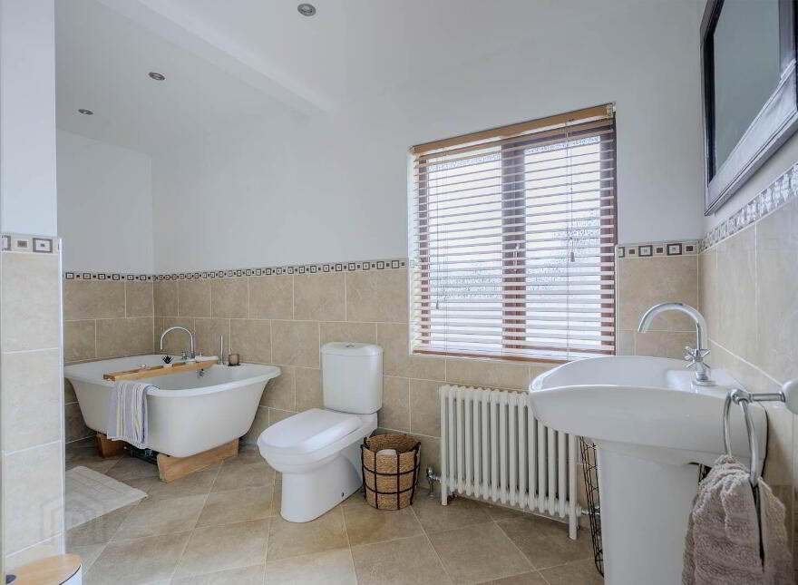 99 Demesne Road, Holywood, BT18 9EY