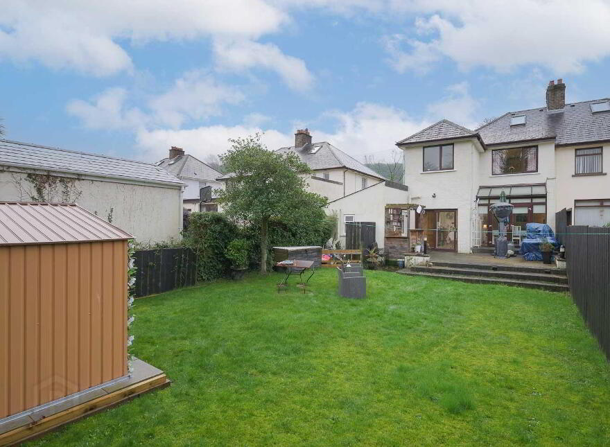 99 Demesne Road, Holywood, BT18 9EY