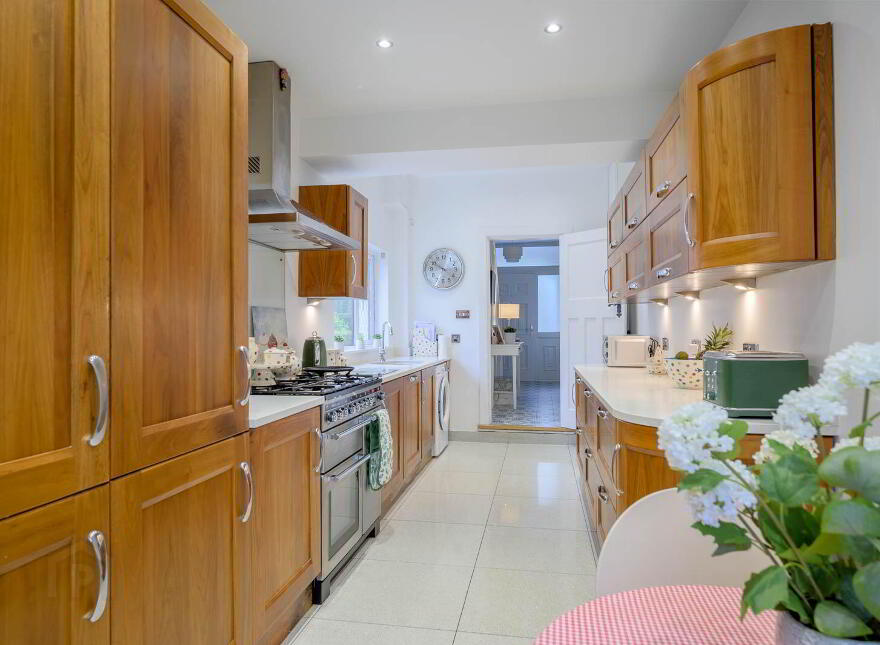 99 Demesne Road, Holywood, BT18 9EY