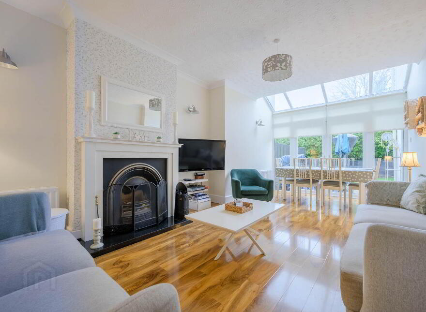 99 Demesne Road, Holywood, BT18 9EY