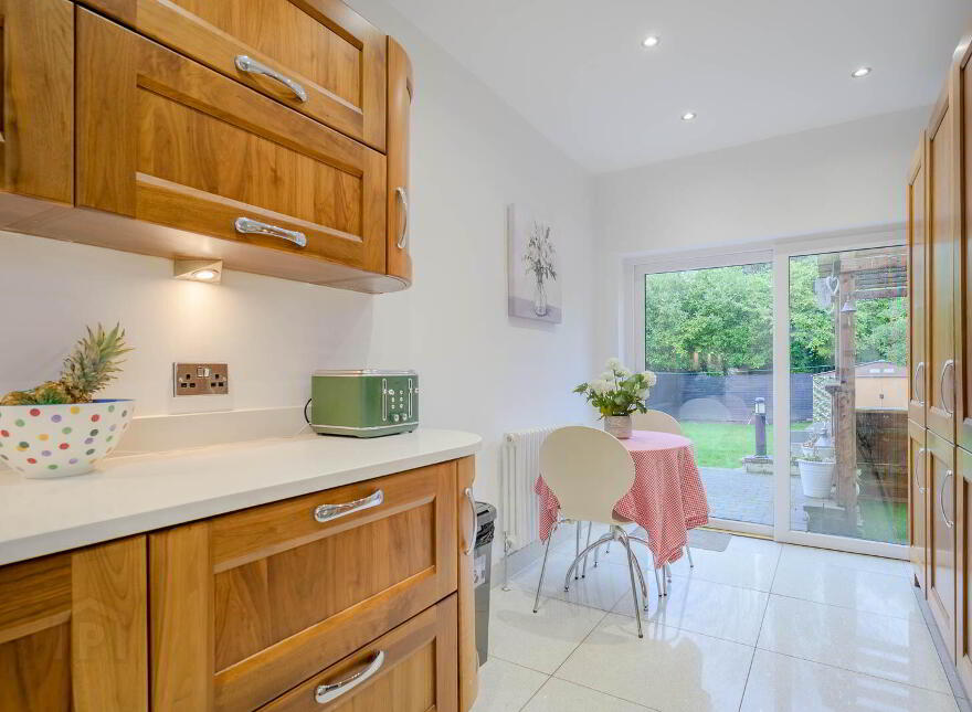 99 Demesne Road, Holywood, BT18 9EY