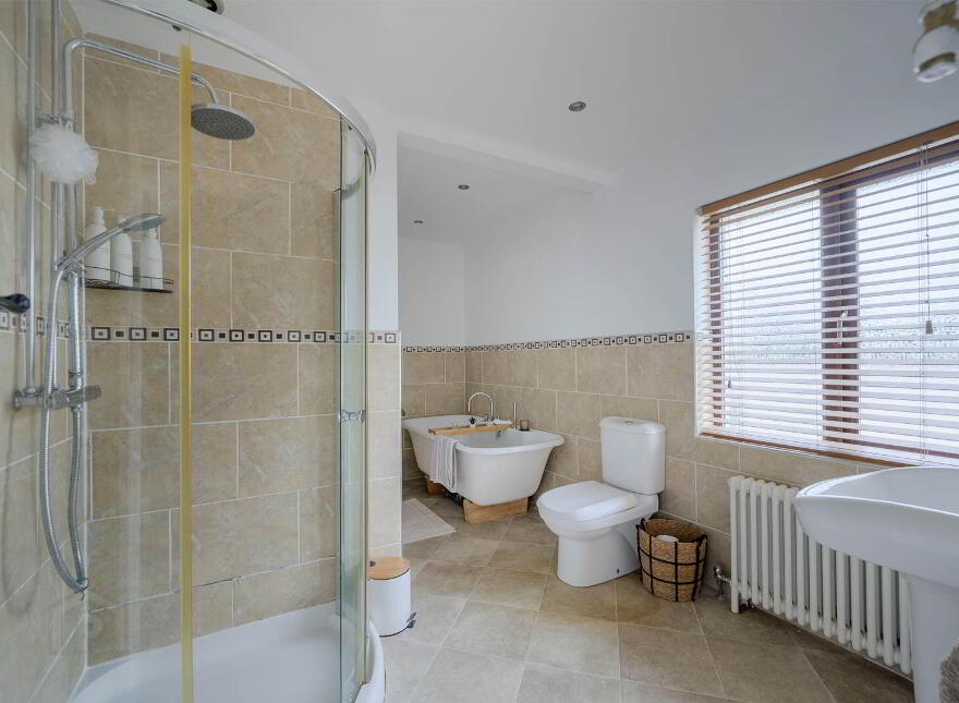 99 Demesne Road, Holywood, BT18 9EY