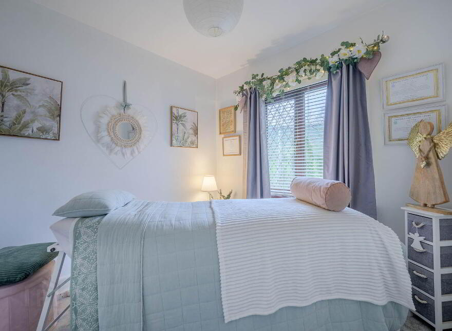 99 Demesne Road, Holywood, BT18 9EY