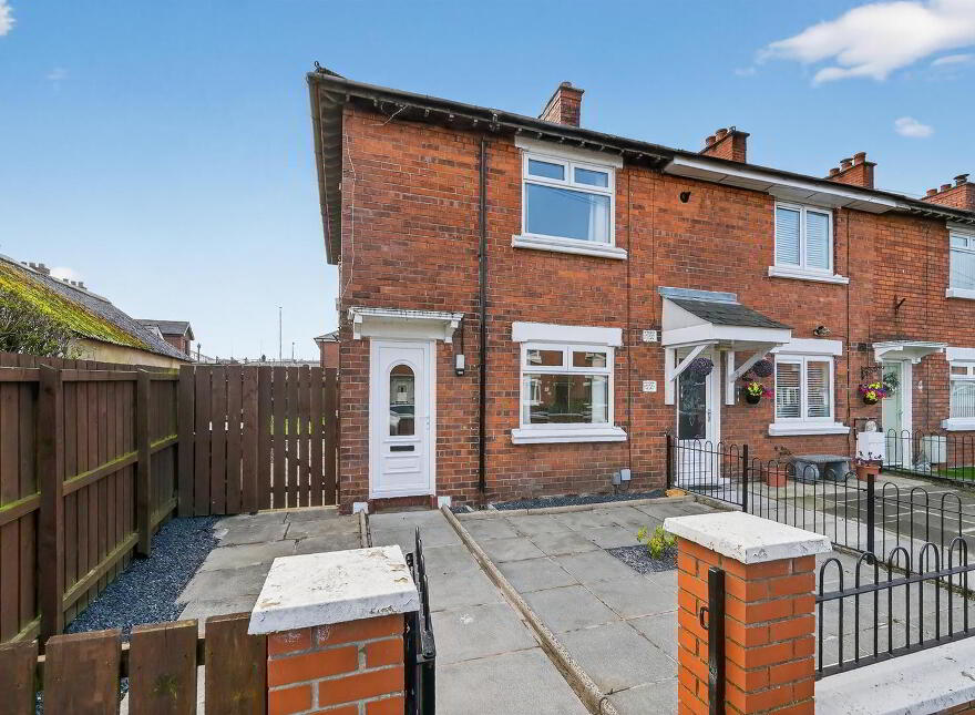 2 Donegall Gardens, Belfast, BT12 6NU