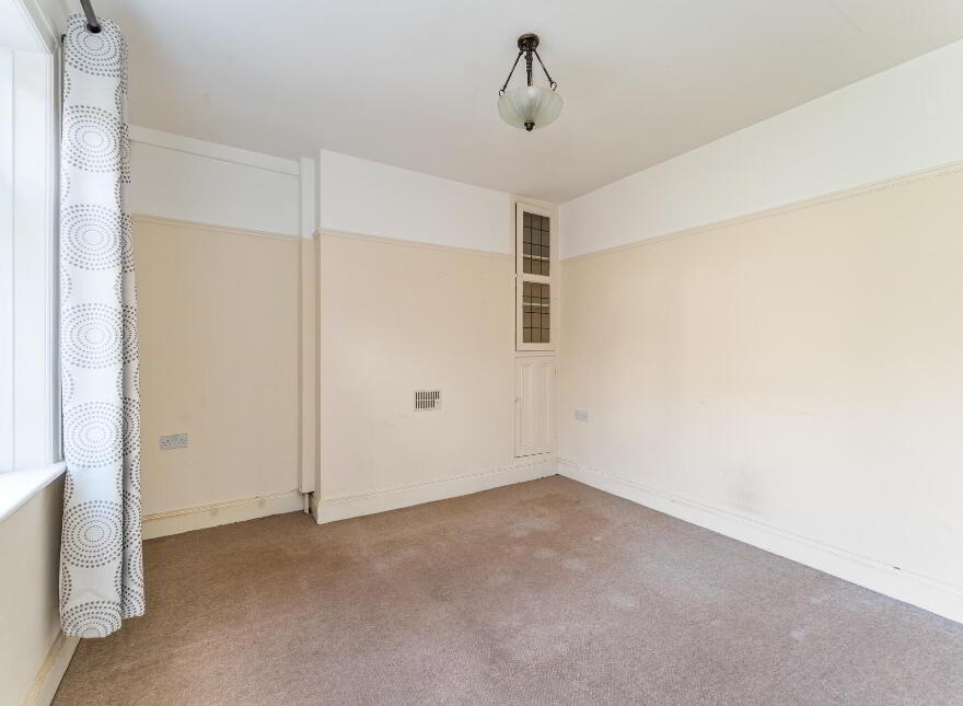 2 Lucerne Parade, Stranmillis, Belfast, BT9 5FT