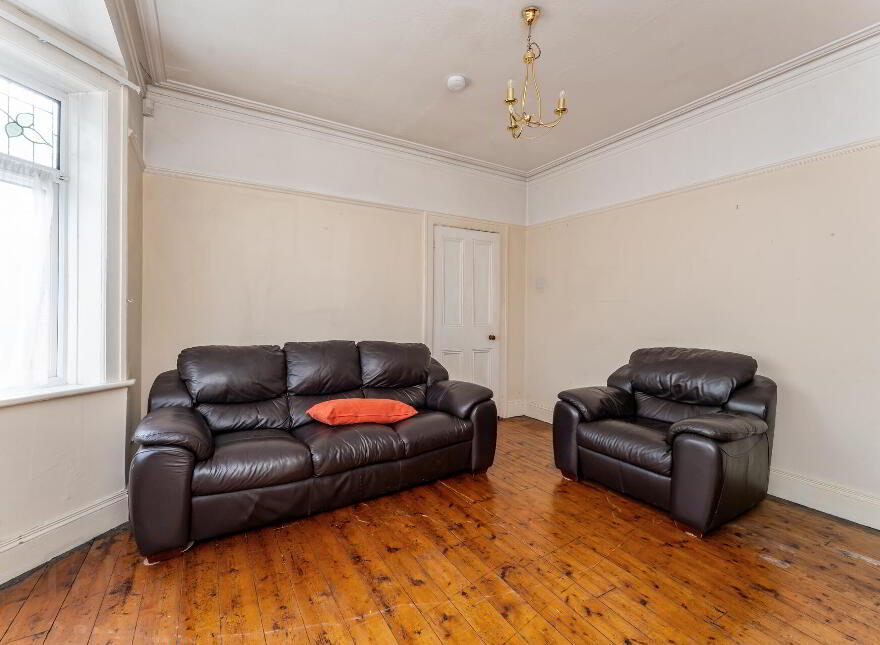 2 Lucerne Parade, Stranmillis, Belfast, BT9 5FT