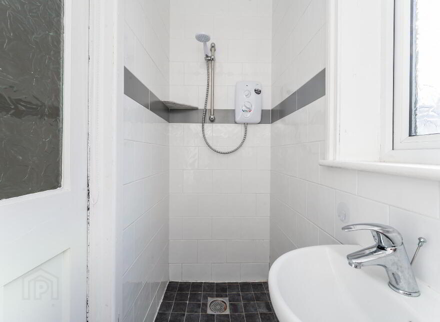 2 Lucerne Parade, Stranmillis, Belfast, BT9 5FT
