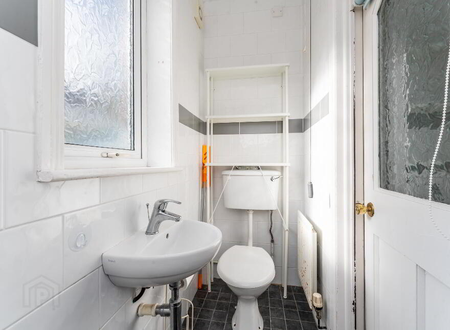 2 Lucerne Parade, Stranmillis, Belfast, BT9 5FT