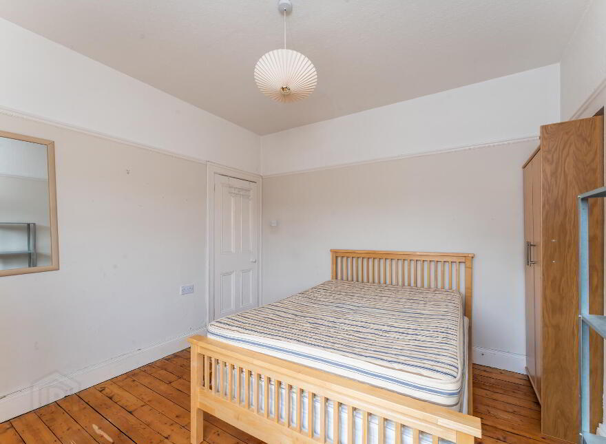 2 Lucerne Parade, Stranmillis, Belfast, BT9 5FT