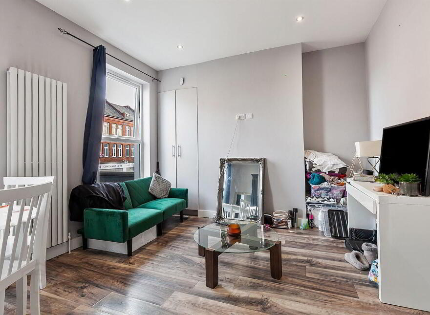 Apartment 2 153 Albertbridge Road, Belfast, BT5 4PS