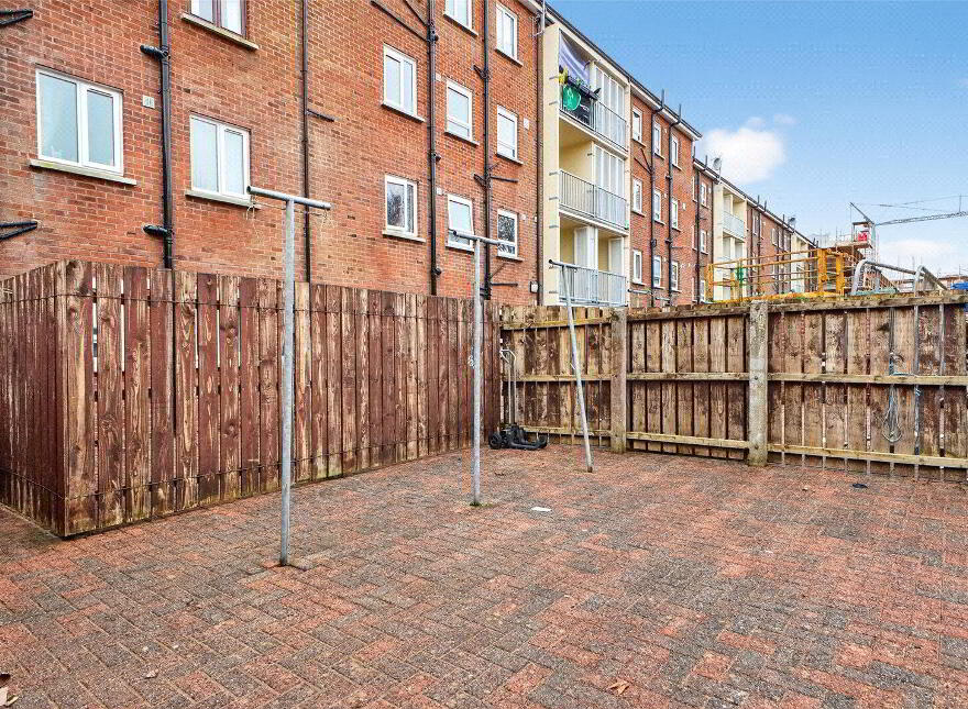 3e Green End, Rathcoole, Newtownabbey, BT37 9NQ