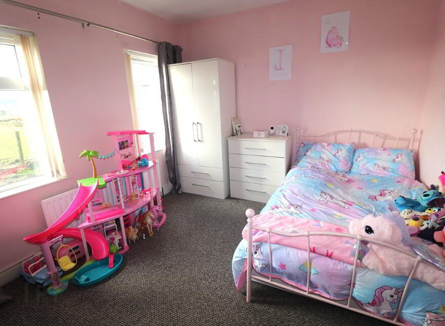 16 Lisles Hill Road, Broughshane, Ballymena, BT42 4LJ