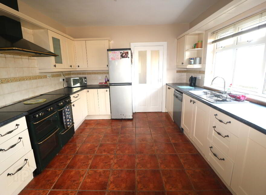 16 Lisles Hill Road, Broughshane, Ballymena, BT42 4LJ