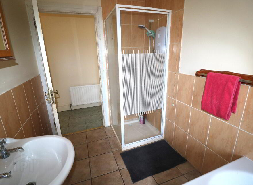 16 Lisles Hill Road, Broughshane, Ballymena, BT42 4LJ