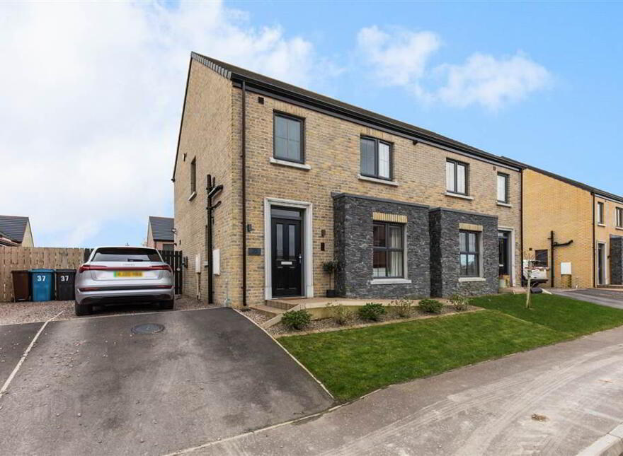 35 Edengrove Park North, Ballynahinch, BT24 8FQ