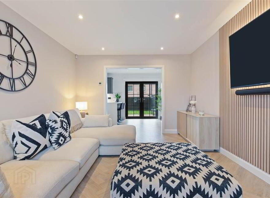 35 Edengrove Park North, Ballynahinch, BT24 8FQ