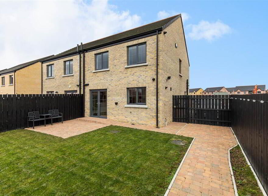 35 Edengrove Park North, Ballynahinch, BT24 8FQ
