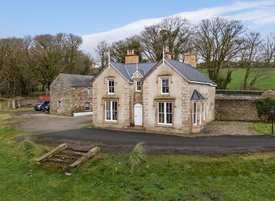 18 Ballyhanedin Road, Feeny, BT47 4TQ