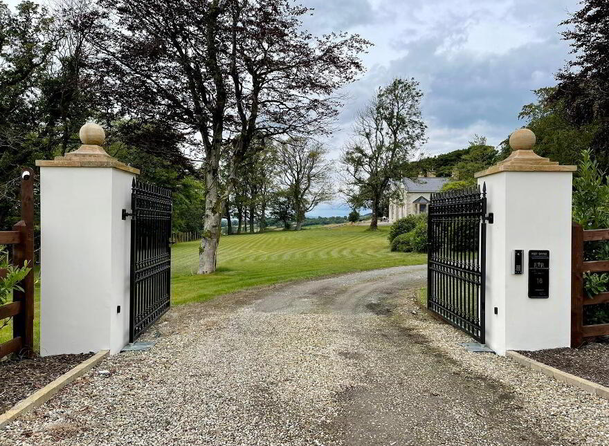 18 Ballyhanedin Road, Feeny, BT47 4TQ