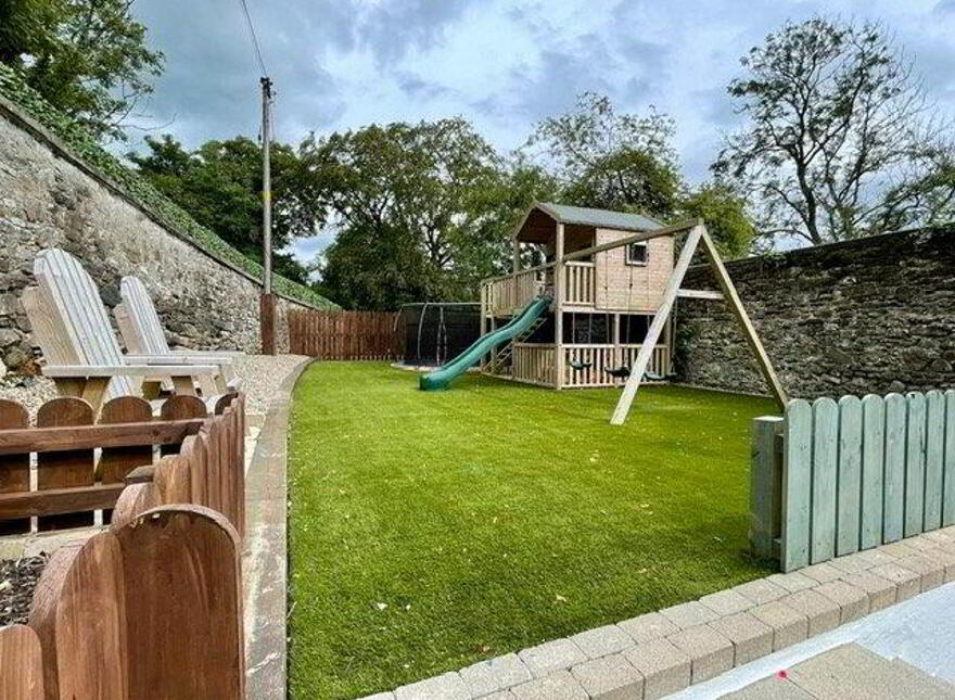 18 Ballyhanedin Road, Feeny, BT47 4TQ