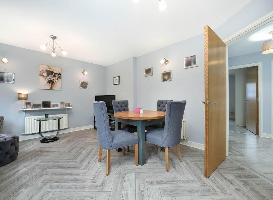 Apartment 3 Block A The Park, Clon Brugh, Aiken`s Village, Dublin, D18VX65