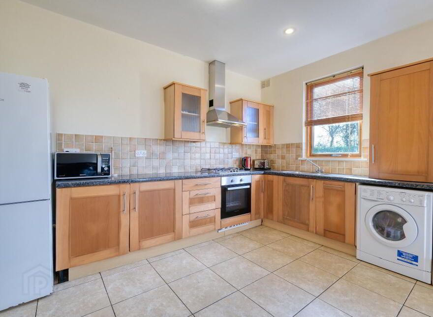 32 Saint Albans, Longford Town, N39NC44