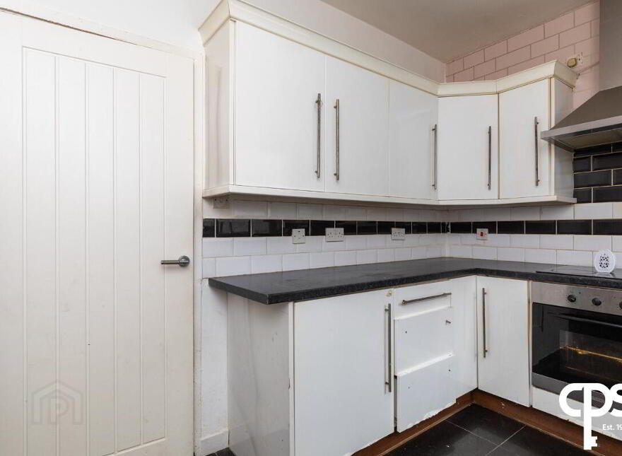 31 Iris Drive, Belfast, BT12 7BJ