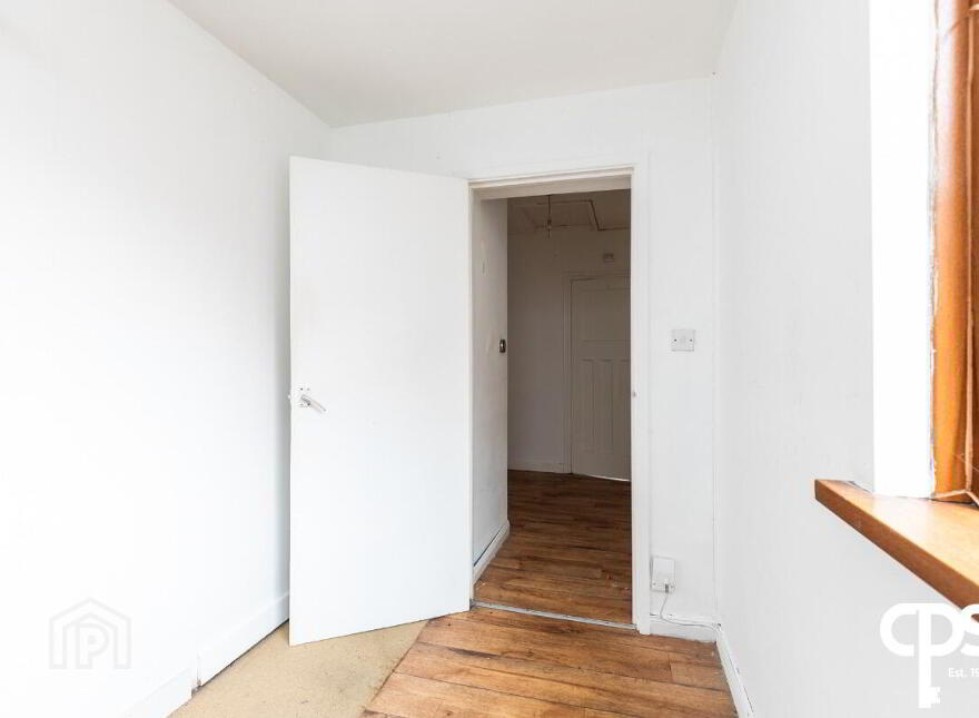 31 Iris Drive, Belfast, BT12 7BJ
