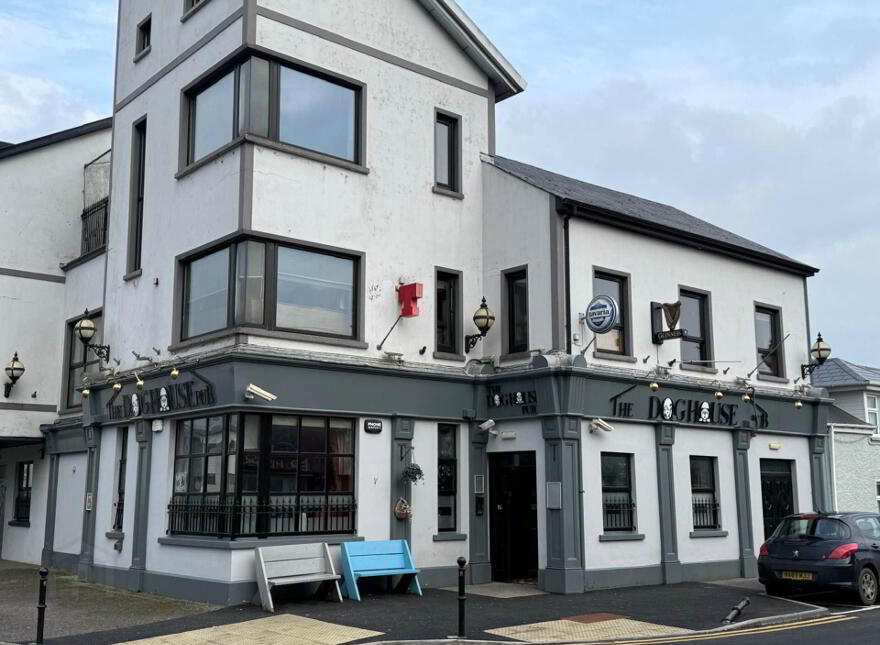 Bar & Restaurant, Navenny Street, Ballybofey, F93HD61