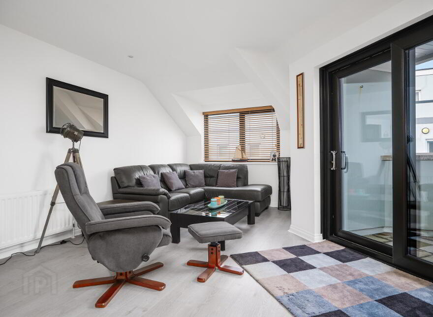 36 The Counties, Mark Street, Portrush, BT56 8QA