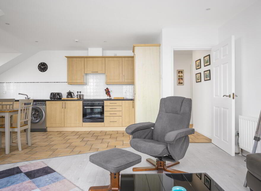 36 The Counties, Mark Street, Portrush, BT56 8QA