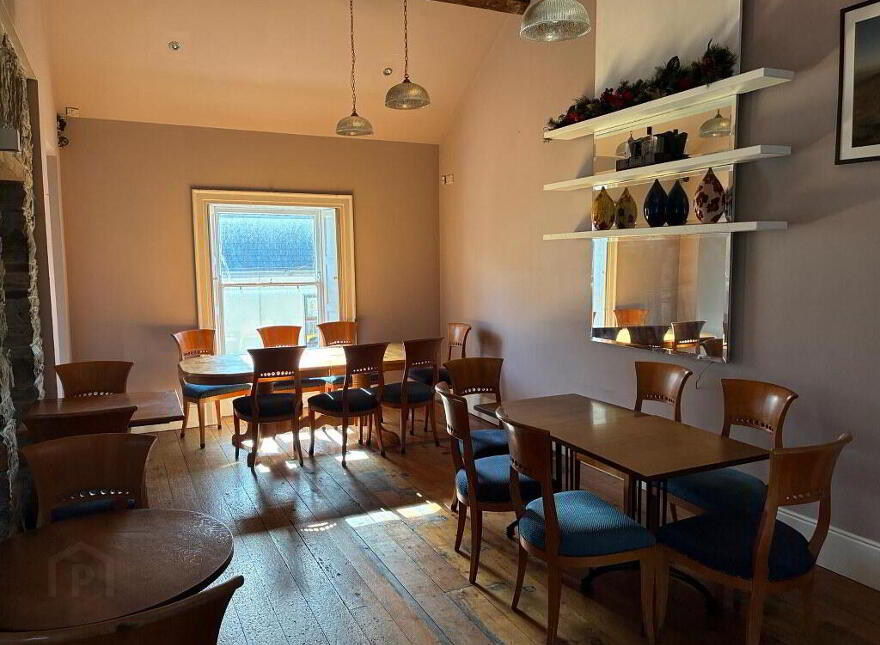 Foley's On The Mall, Main Street, Lismore, P51D5W5
