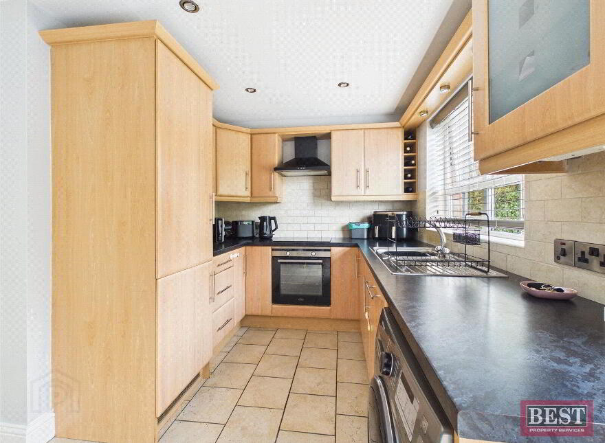 7 Carraig Mhuire, Newry, BT34 2GD