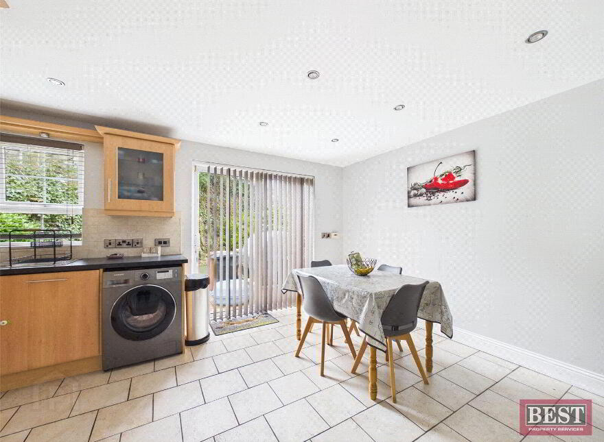 7 Carraig Mhuire, Newry, BT34 2GD