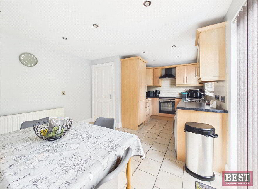 7 Carraig Mhuire, Newry, BT34 2GD