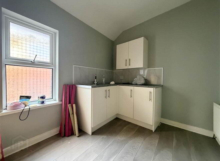 131A Falls Road, Belfast, BT12 6AD