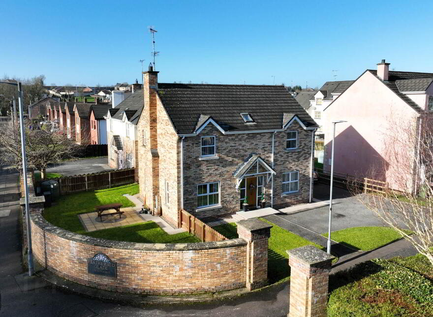 2 Featherbed Glade, Rossorry, Enniskillen, BT74 7HW