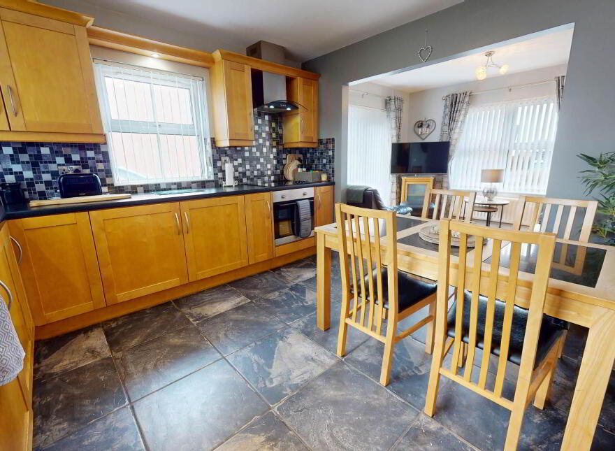 2 Featherbed Glade, Rossorry, Enniskillen, BT74 7HW