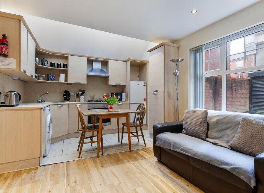 16 Hardcastle Street, Belfast, BT7 1GG
