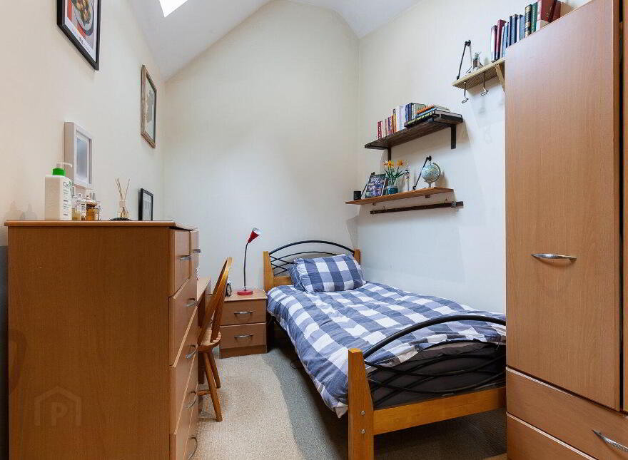 16 Hardcastle Street, Belfast, BT7 1GG
