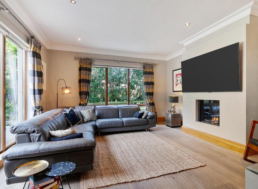 22 Deramore Park South, Belfast, BT9 5JY
