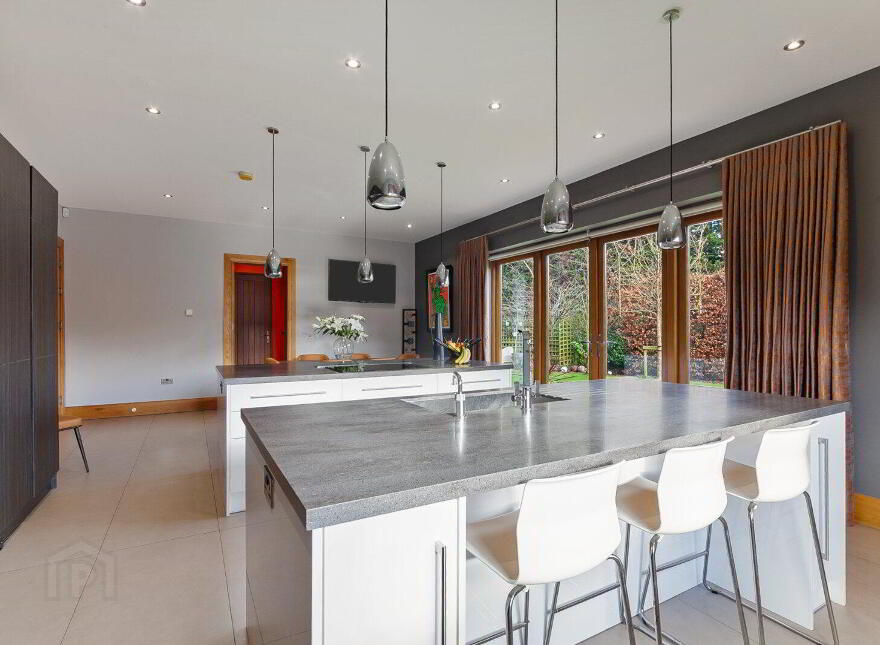 22 Deramore Park South, Belfast, BT9 5JY