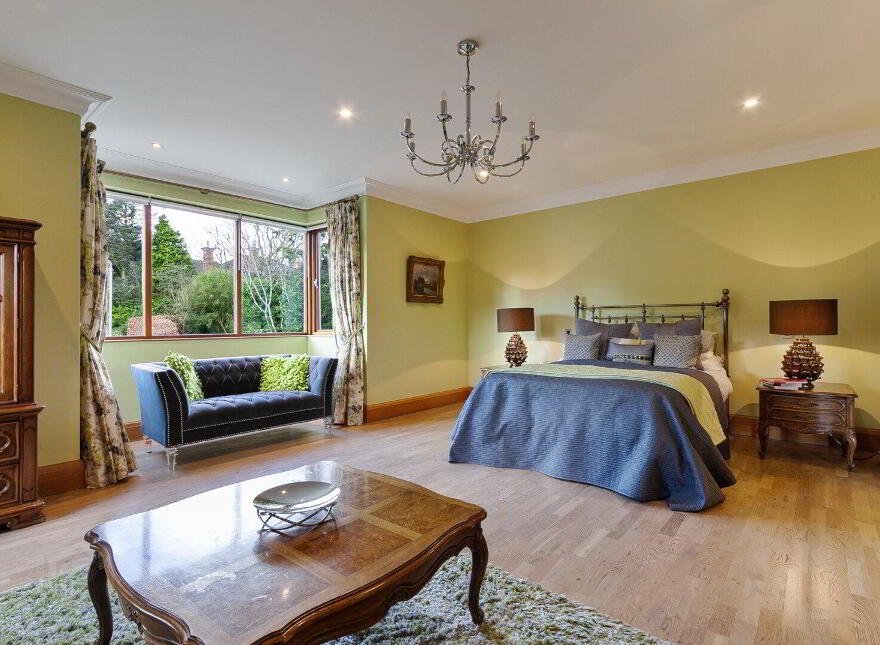 22 Deramore Park South, Belfast, BT9 5JY