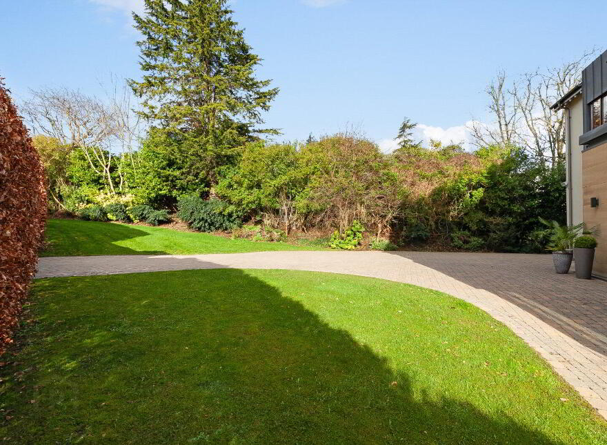 22 Deramore Park South, Belfast, BT9 5JY