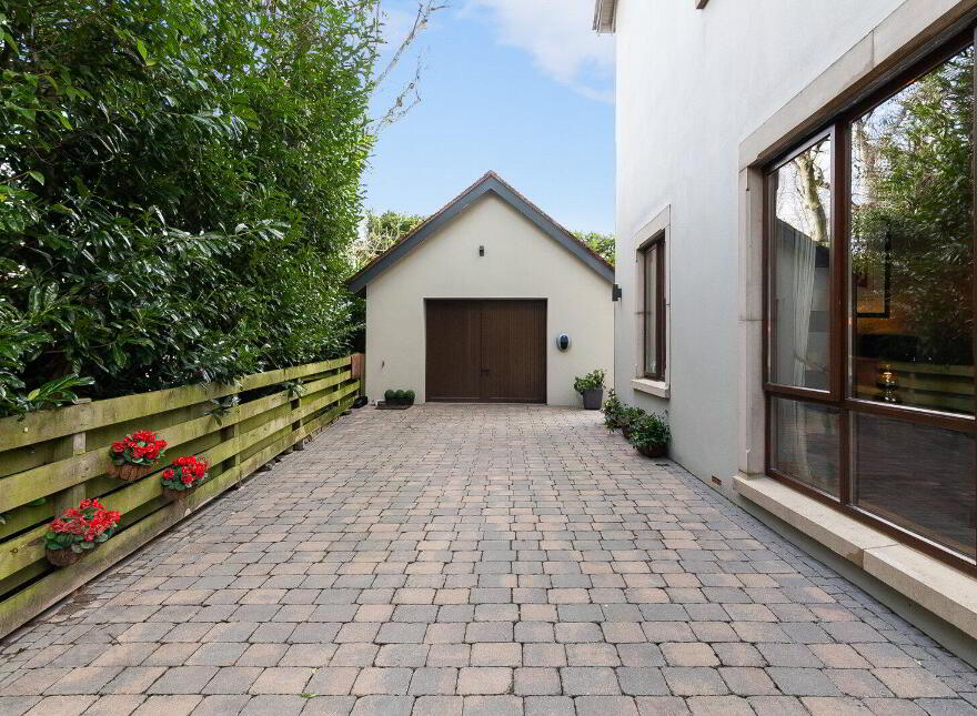 22 Deramore Park South, Belfast, BT9 5JY