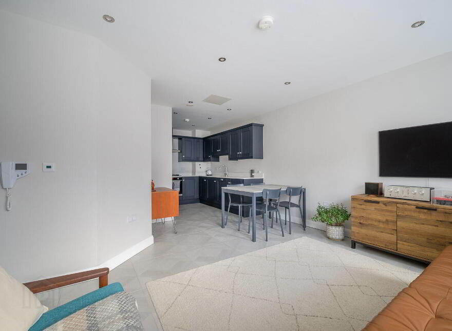 Apartment 8 Castlehill Wood, Belfast, BT4 3PJ
