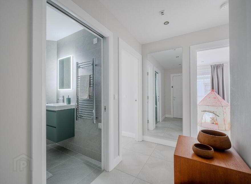 Apartment 8 Castlehill Wood, Belfast, BT4 3PJ